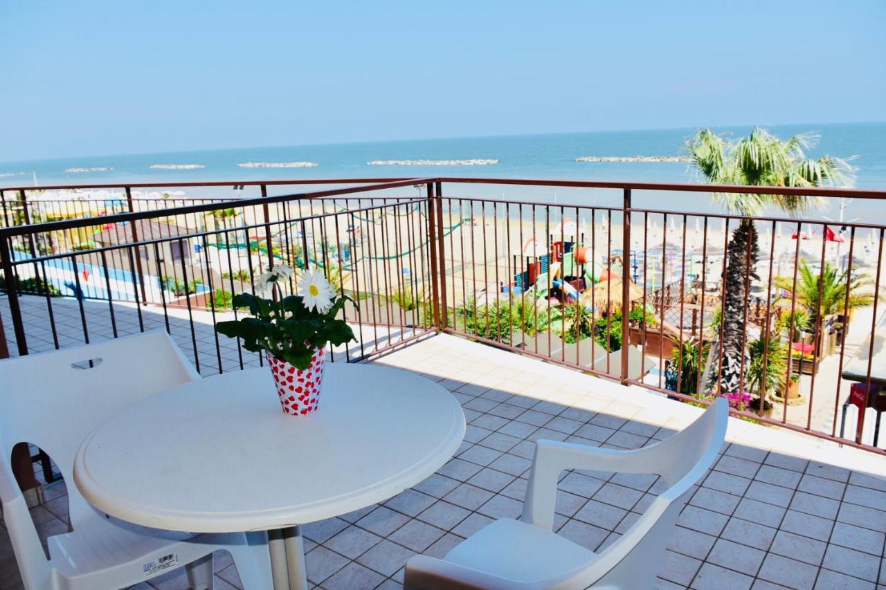 Astoria Hotel Pesaro Ngoại thất bức ảnh