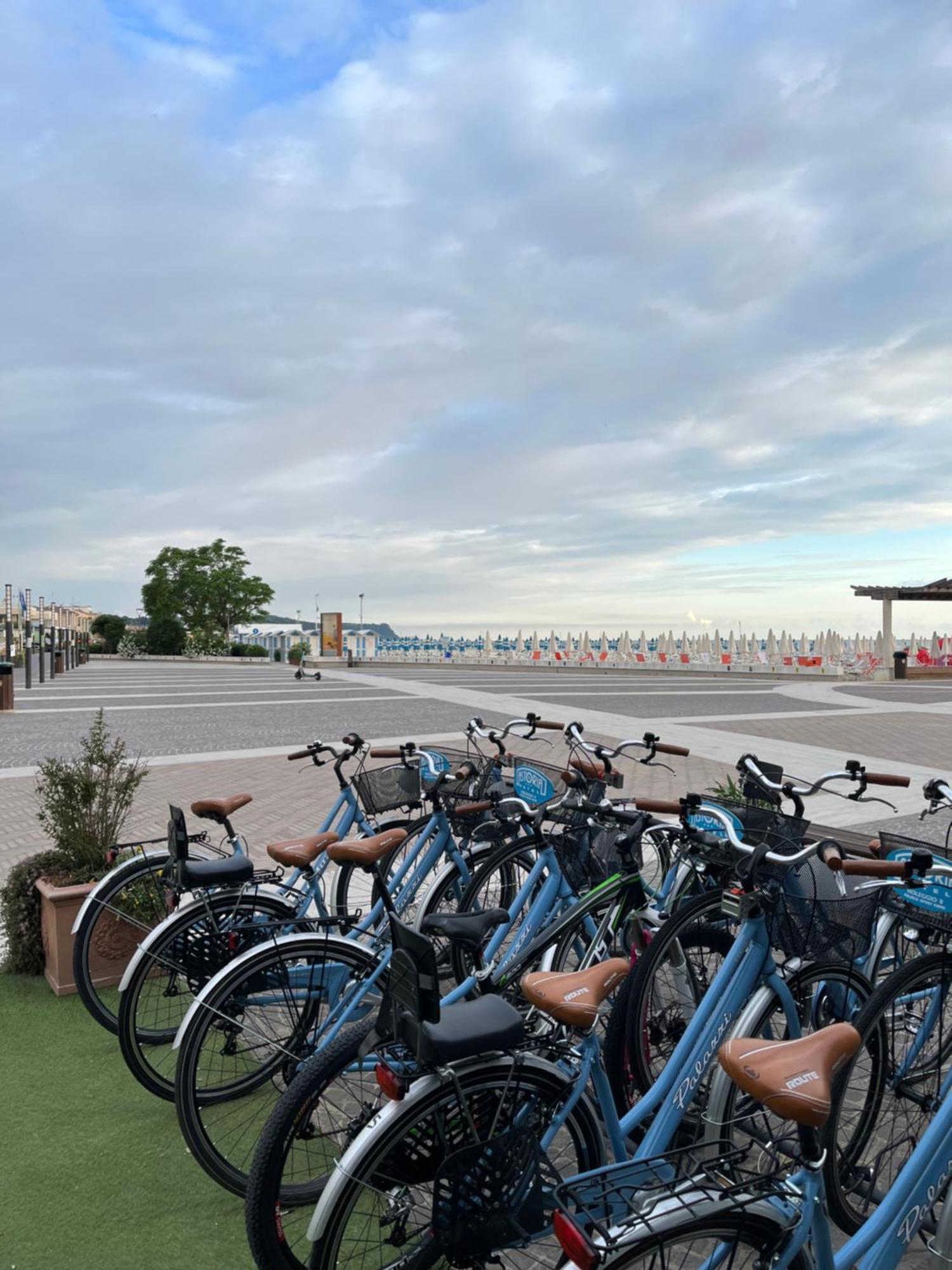 Astoria Hotel Pesaro Ngoại thất bức ảnh