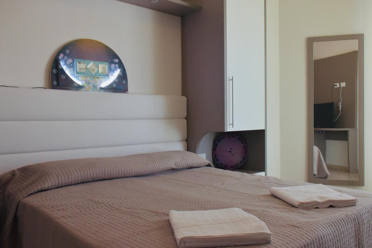 Astoria Hotel Pesaro Ngoại thất bức ảnh