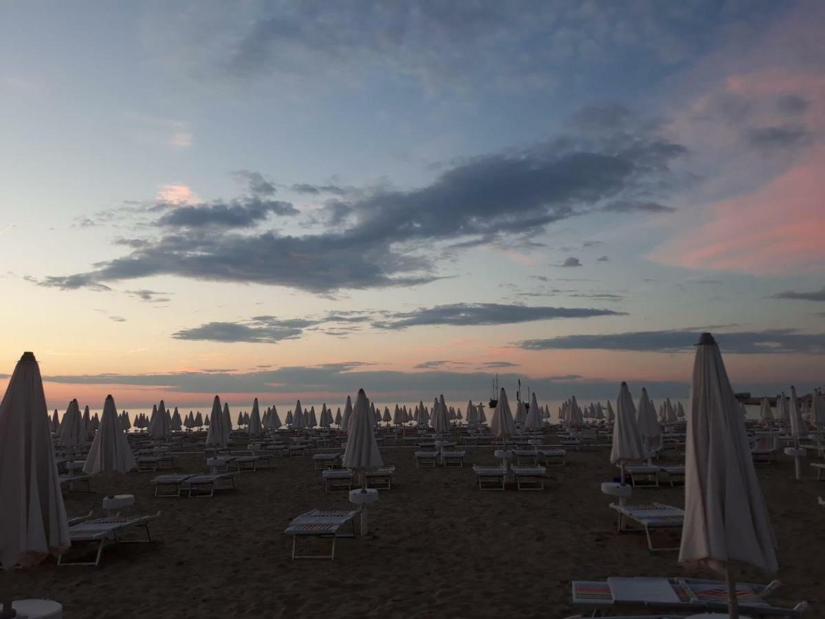 Astoria Hotel Pesaro Ngoại thất bức ảnh